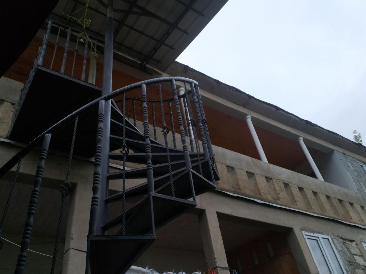 Guest House Nene Mestia Ngoại thất bức ảnh